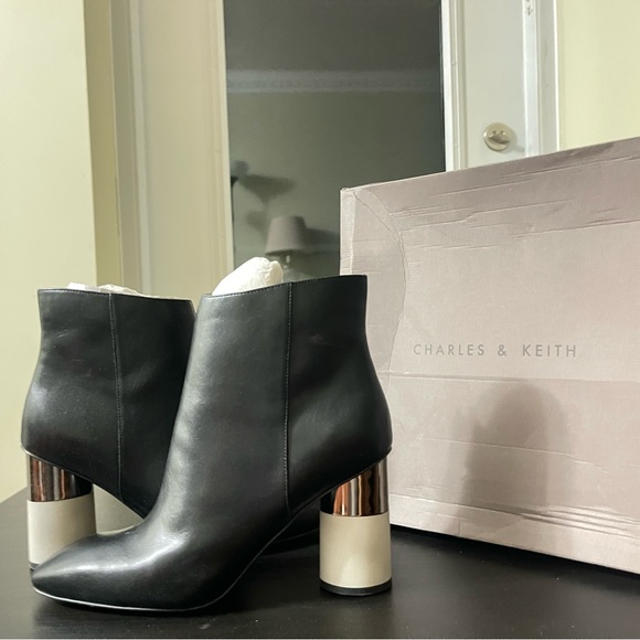Concrete Heel Ankle Boots (CHARLES & KEITH) - Picture 2 of 5